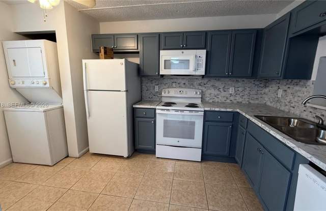 7901 Southgate Blvd photos photos