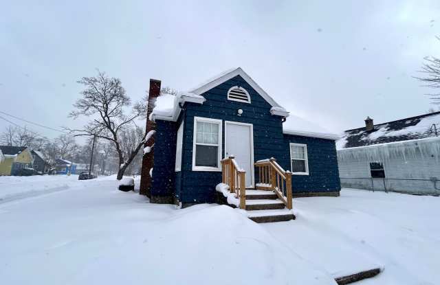 Two Bedroom Home in Muskegon photos photos