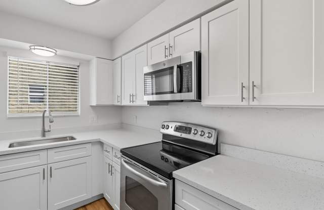 Fully upgraded 2nd floor condo! photos photos