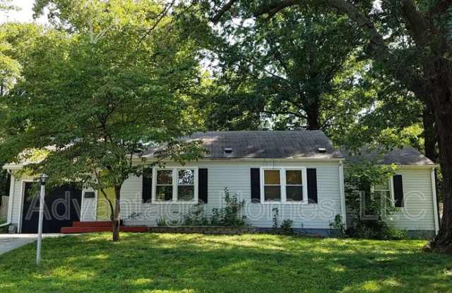 8239 Woodward - 8239 Woodward, Overland Park, KS 66204