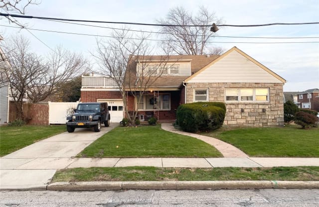 304 Lincoln Boulevard - 304 Lincoln Boulevard, Long Beach, NY 11561
