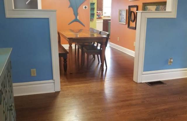 1458 Hamlet St. Gallery 4