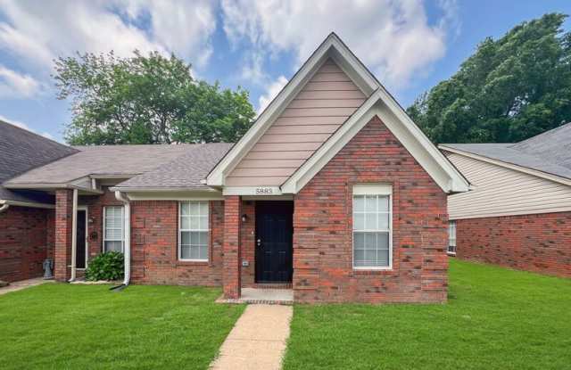 5883 Garden Walk W - 5883 Garden Walk West, Southaven, MS 38671