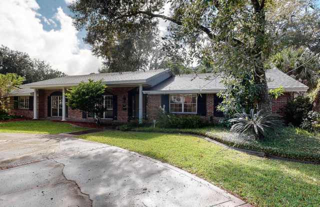 6858 LA LOMA DR Gallery 2