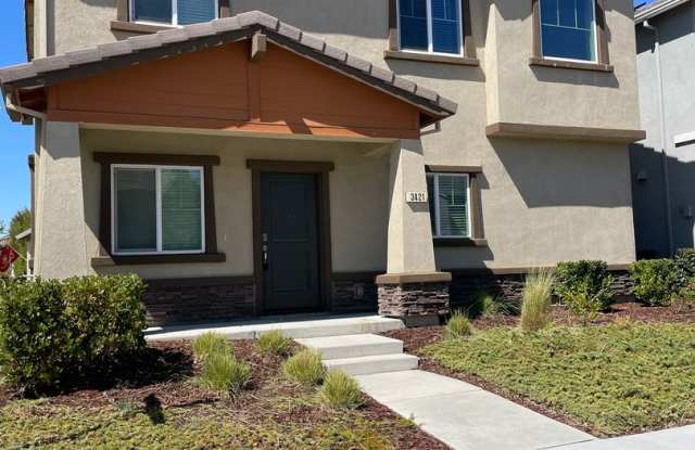 Westlake Village Greens - 3bd/2ba Natomas Home with SOLAR - 3421 Callison Drive, Sacramento, CA 95835
