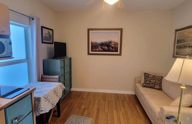 5044 SE Horseshoe Point Road photos photos