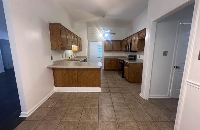 8305 CRIMSON CREEK Dr Gallery 4