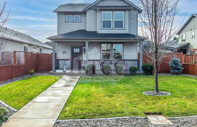 FOR RENT: Beautiful Coburg 3 Bed / 2.5 Bath Craftsman! photos photos
