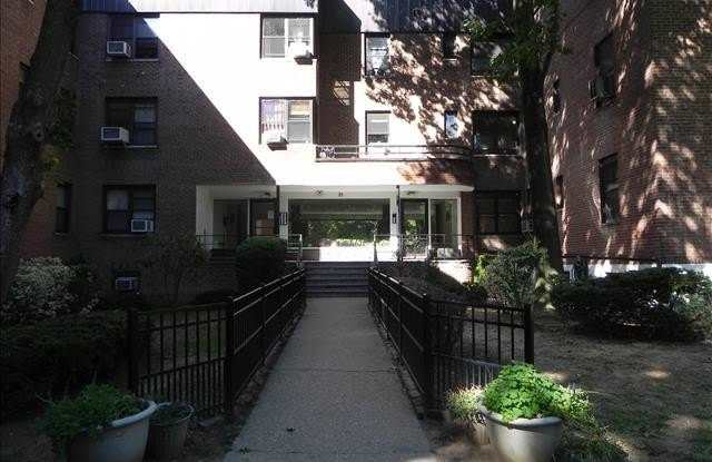21 Schenck Avenue unit: 2Cd - 21 Schenck Avenue, Great Neck Plaza, NY 11021 21 Schenck Avenue unit: 2Cd - 21 Schenck Avenue, Great Neck Plaza, NY 11021
