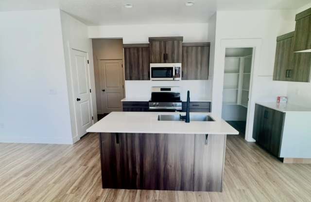 5718 South Weehawken Lane - 1 photos photos