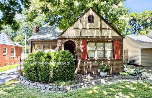 1127 East 36th Place photos photos