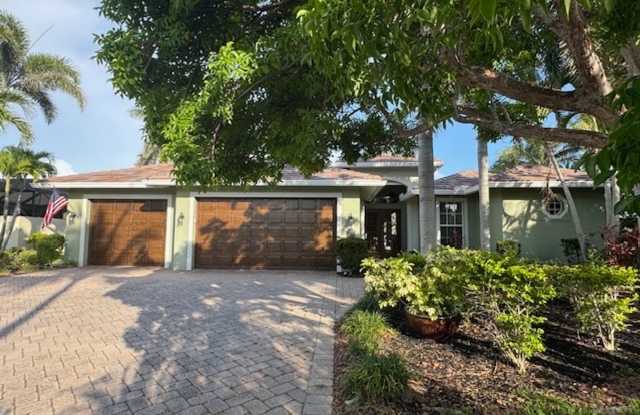 4 Bedroom 3.5 Bathroom Home in Palmetto Point photos photos
