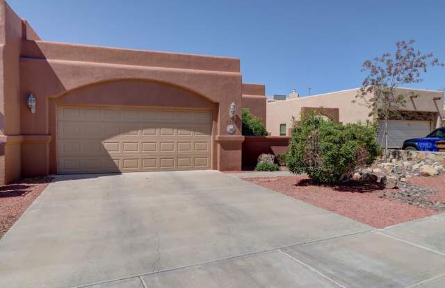 2305 Santo Domingo - 3BR 2 BA - $1495 - to view the home apply at www.SunnyLasCrucesNewMexico.com - 2305 Santo Domingo Avenue, Las Cruces, NM 88011