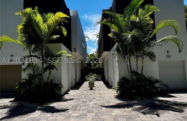 2740 SW 29th Ave photos photos