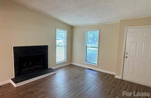 2220 Laburnum Avenue Gallery 2