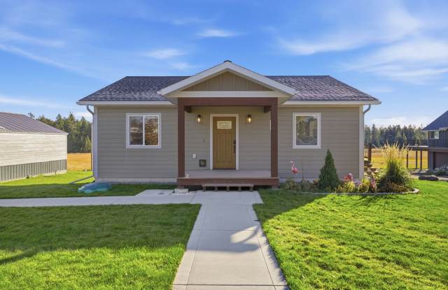 Beautiful Views & Convenient Living Between Whitefish and Kalispell Gallery 1