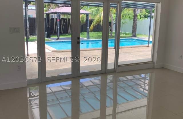 2025 SW 84th Ct Gallery 3