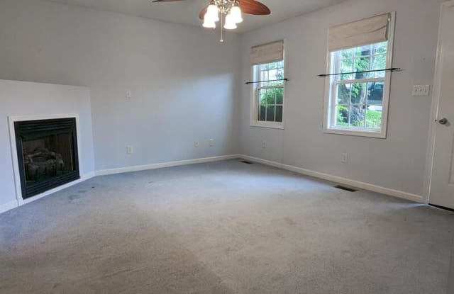 726 Crestwood Circle photos photos