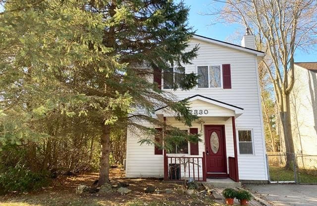2330 MADDY Lane - 2330 Maddy Lane, Keego Harbor, MI 48320