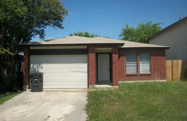 NICE HOME NEAR EVERYTHING photos photos