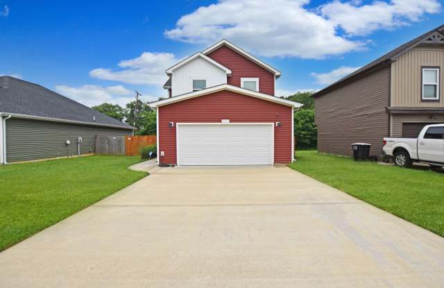 Pet Friendly Three Bedroom! photos photos