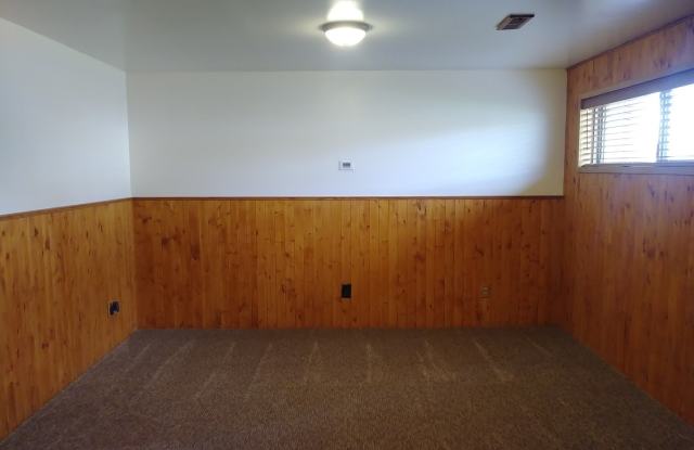 Awesome 4 Bed 2.5 Bath House Gallery 4
