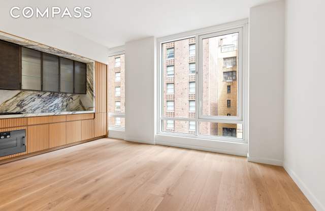 135 East 47th Street photos photos