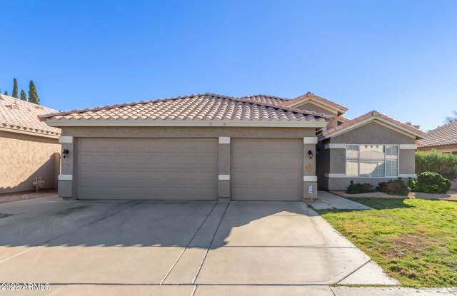 6633 W VIA MONTOYA Drive - 6633 West Via Montoya Drive, Glendale, AZ 85310