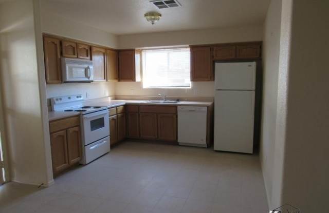 3039 S TANGERINE Gallery 2