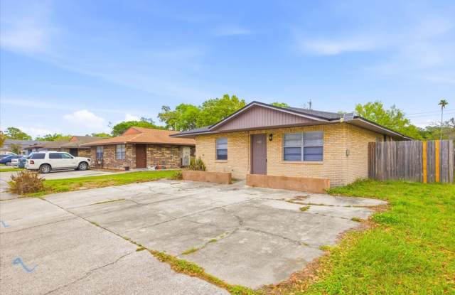 Charming 2 Bed / 2 Bath Home at 2218 Brandy – Lakeland Gallery 3