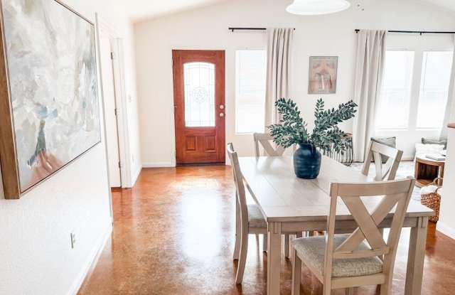 486 Bridle Path Gallery 3