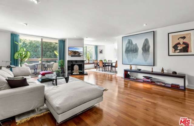 851 N Kings Rd photos photos