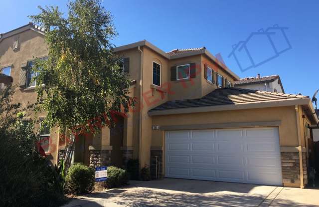 4 bedroom 3 bath beautiful home built by Meritage homes - 292 West Portales Drive, Mountain House, CA 95391