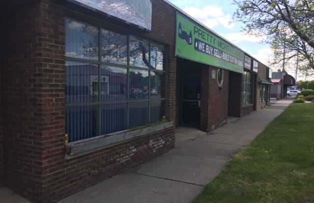 901 W 11 Mile Road - 901 West 11 Mile Road, Madison Heights, MI 48071