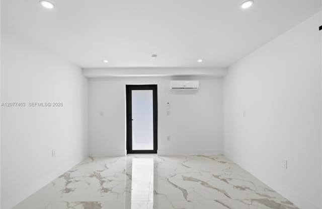 6755 Southwest 27th Street Gallery 3