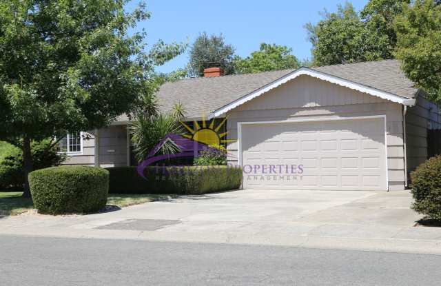 Unique 3 Bed 2 Bath + 2 bonus rooms 1,639 Sq. Ft. Arden Home in Braeburn Heights - 4025 Hancock Drive, Arden-Arcade, CA 95821