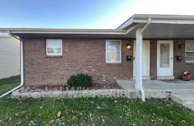 10 Blackburn Manor - 10 Blackburn Manor, Millstadt, IL 62260