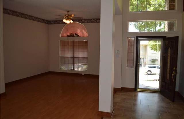 5004 Ridgecrest Drive Gallery 4
