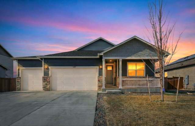 Modern 4-Bedroom Ranch Home with Mountain Views and 3-Car Garage photos photos Modern 4-Bedroom Ranch Home with Mountain Views and 3-Car Garage photos photos
