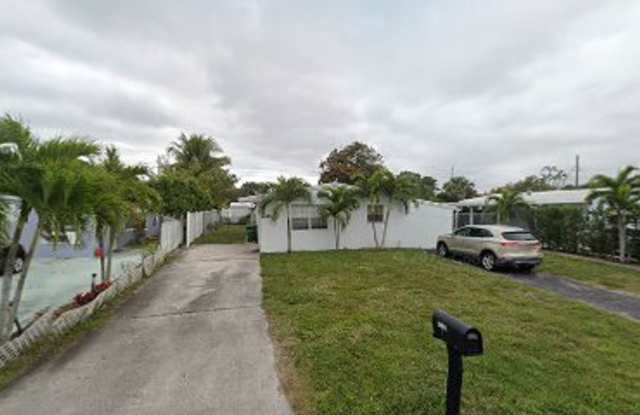 The perfect 3/1 single home in Margate - Washer and Dryer in unit - Special Deposit $995 w/ approved credit! photos photos