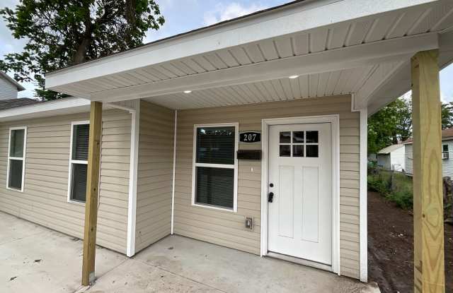 205-207 S Byers photos photos