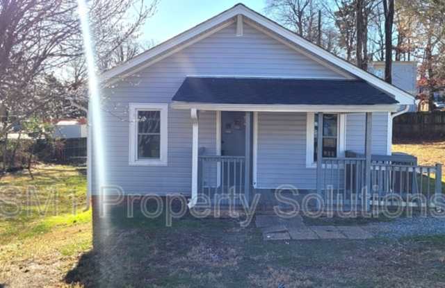 2021 Pine Bluff Street - 2021 Pine Bluff Street, Greensboro, NC 27403