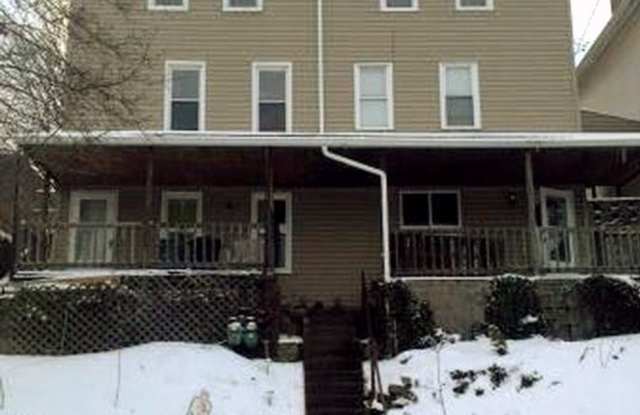 Large 3 Bedroom Available June 1! Central air - Laundry provided! photos photos