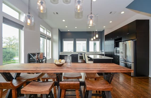2711 Clay Street - 2711 Clay St, Houston, TX 77003