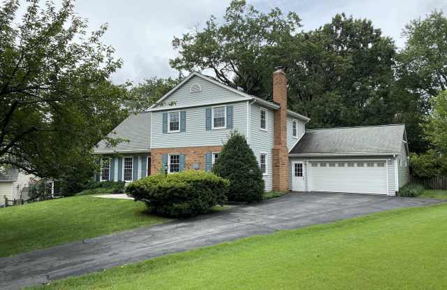 1738 Killarney Court Gallery 2