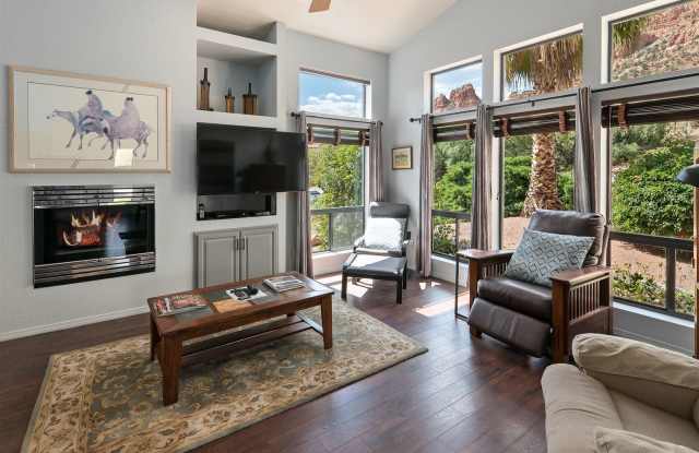 Home in VOC with views and hot tub Gallery 4