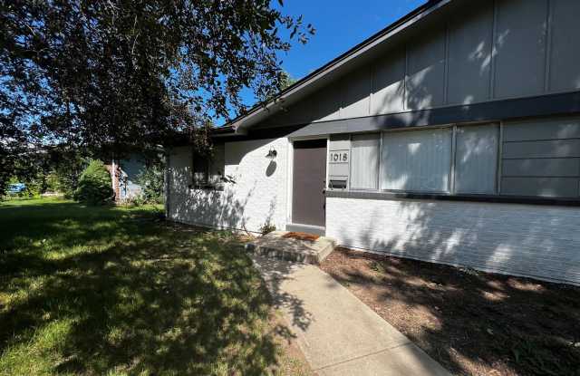 3 bed, 1 bath Duplex in West Fort Collins photos photos
