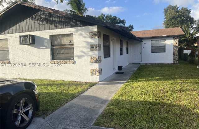 4809 SW 25th St photos photos