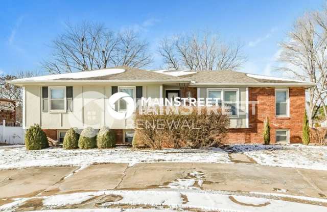 506 North Jefferson Street - 506 North Jefferson Street, Raymore, MO 64083