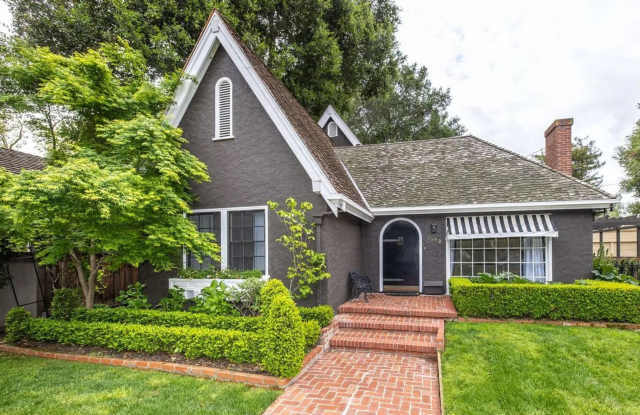 Charming Home w/ Beautifully Landscaped Yard + Bonus Room in Crescent Park photos photos